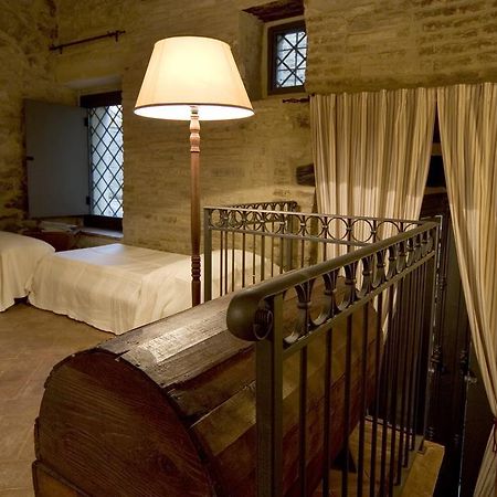 L'Arco Romanico Монтефалько Екстер'єр фото